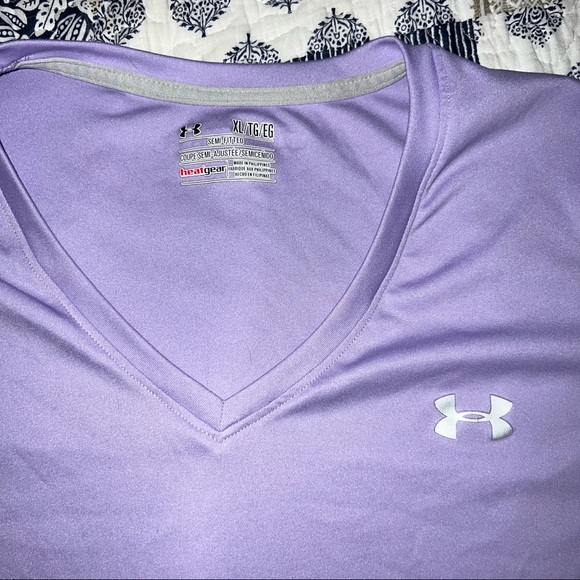 Under Armour Semi-fit Workout Top - Picture 2 of 6